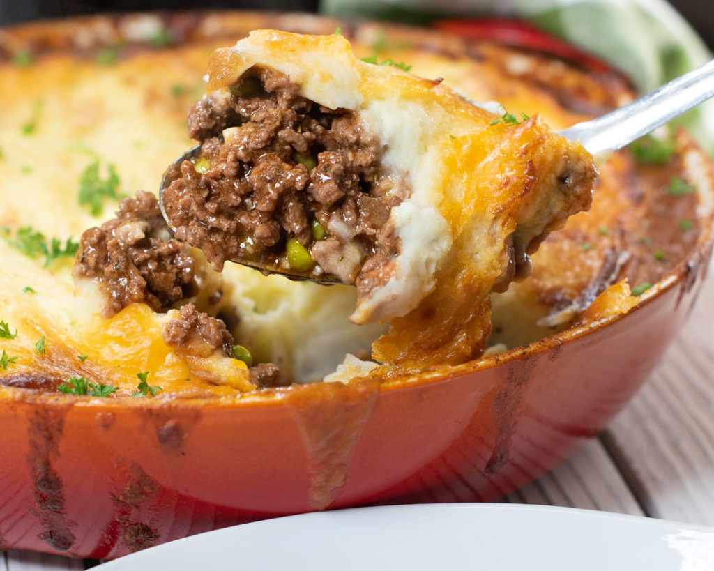 https://omadarling.com/wp-content/uploads/2020/03/Delicious-serving-of-yummy-Classic-Shephers-Pie-1-1024x819.jpg